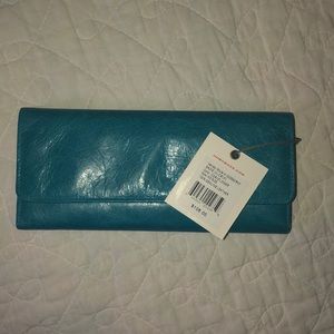HOBO Sadie wallet in Cornflower blue